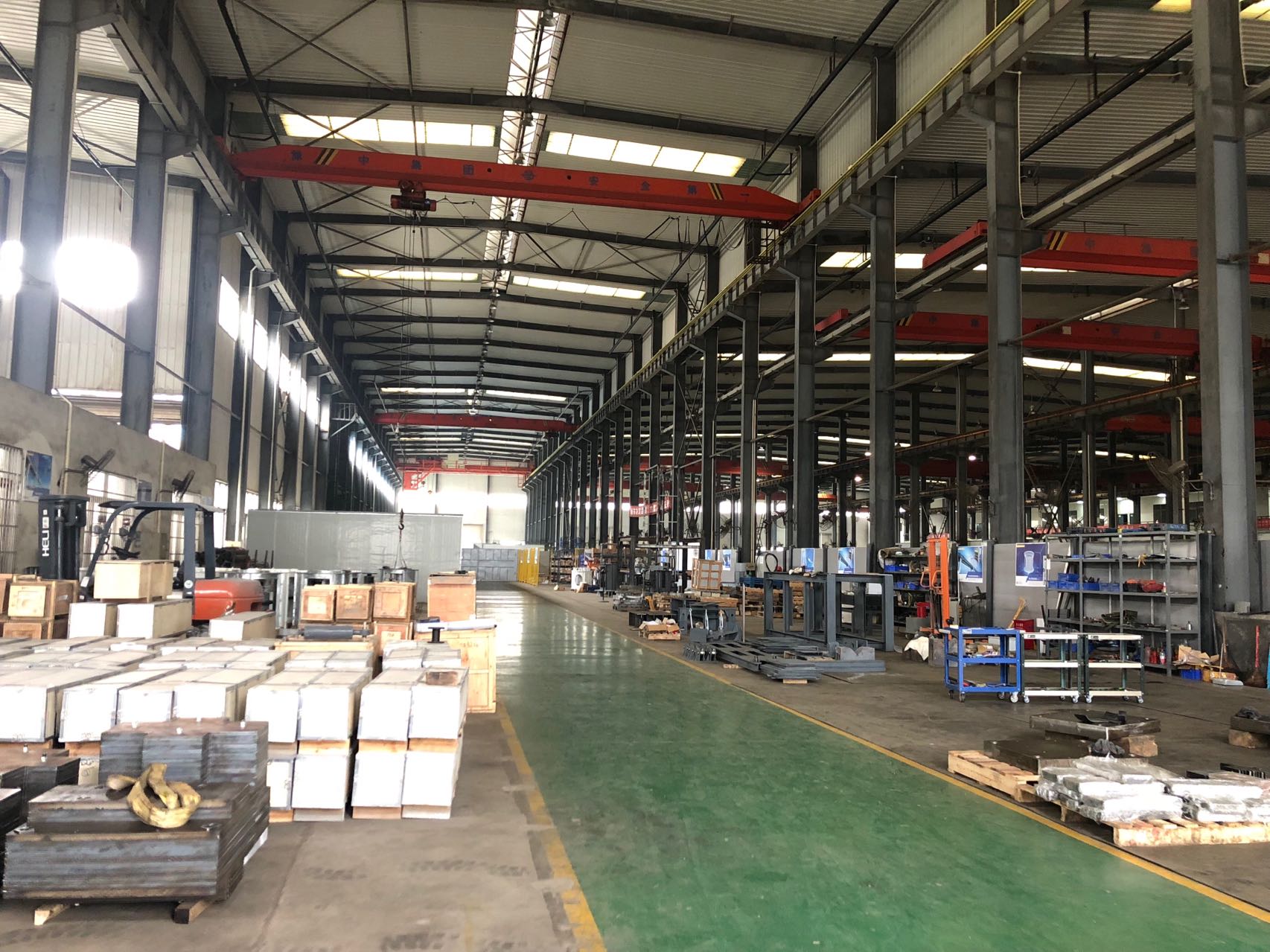 2018年1月，自建工廠投入使用，開始組建生產(chǎn)團(tuán)隊(duì)